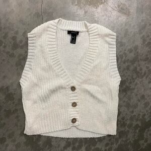 White cropped sweater vest